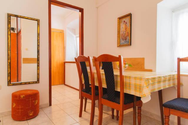 Omis Center Vila Εξωτερικό φωτογραφία