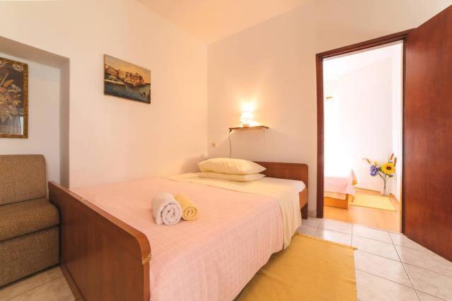 Omis Center Vila Εξωτερικό φωτογραφία