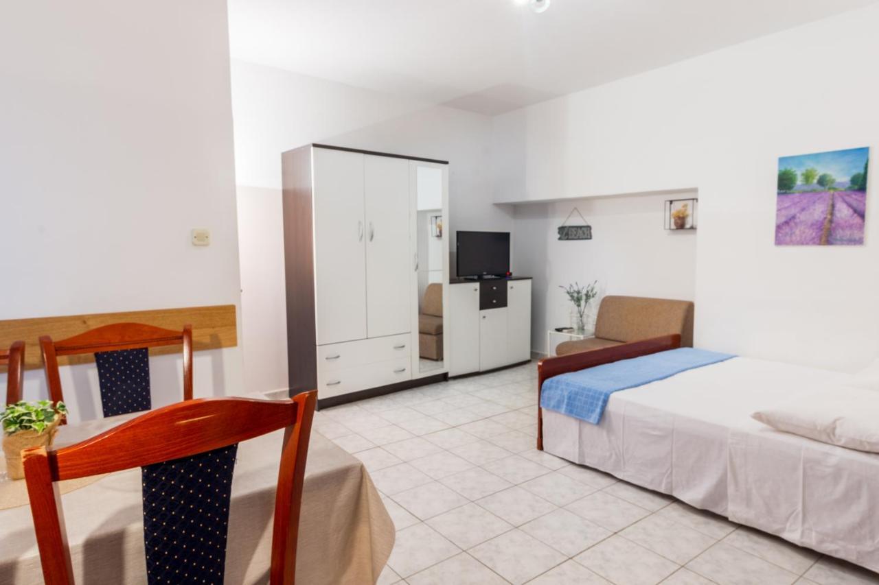 Omis Center Vila Εξωτερικό φωτογραφία