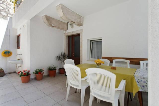 Omis Center Vila Εξωτερικό φωτογραφία